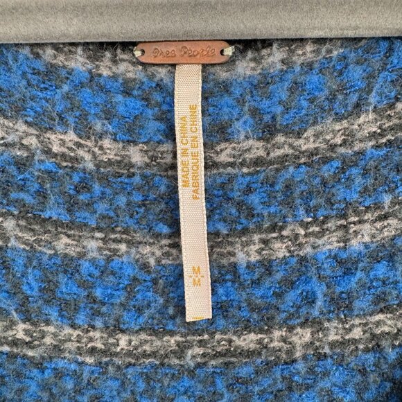 Free People Wool Blend Sweater Shirt Women's Size Medium Blue/Black - Picture 8 of 12